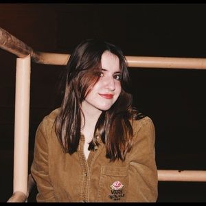 Meet your Posher, Chloe